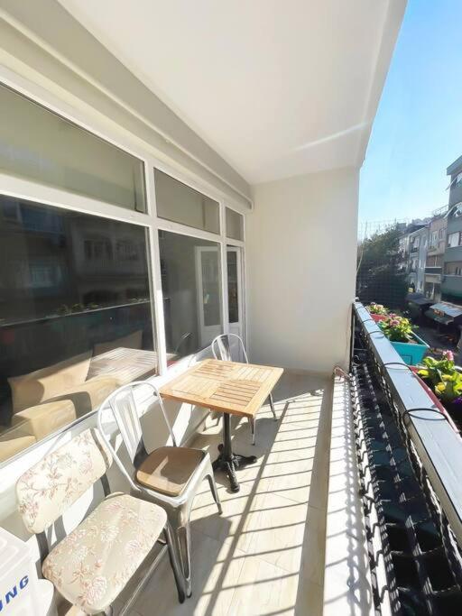 House In The Center Of Kadikoy Apartment อิสตันบูล ภายนอก รูปภาพ