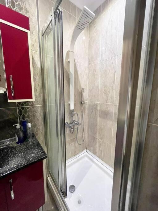 House In The Center Of Kadikoy Apartment อิสตันบูล ภายนอก รูปภาพ